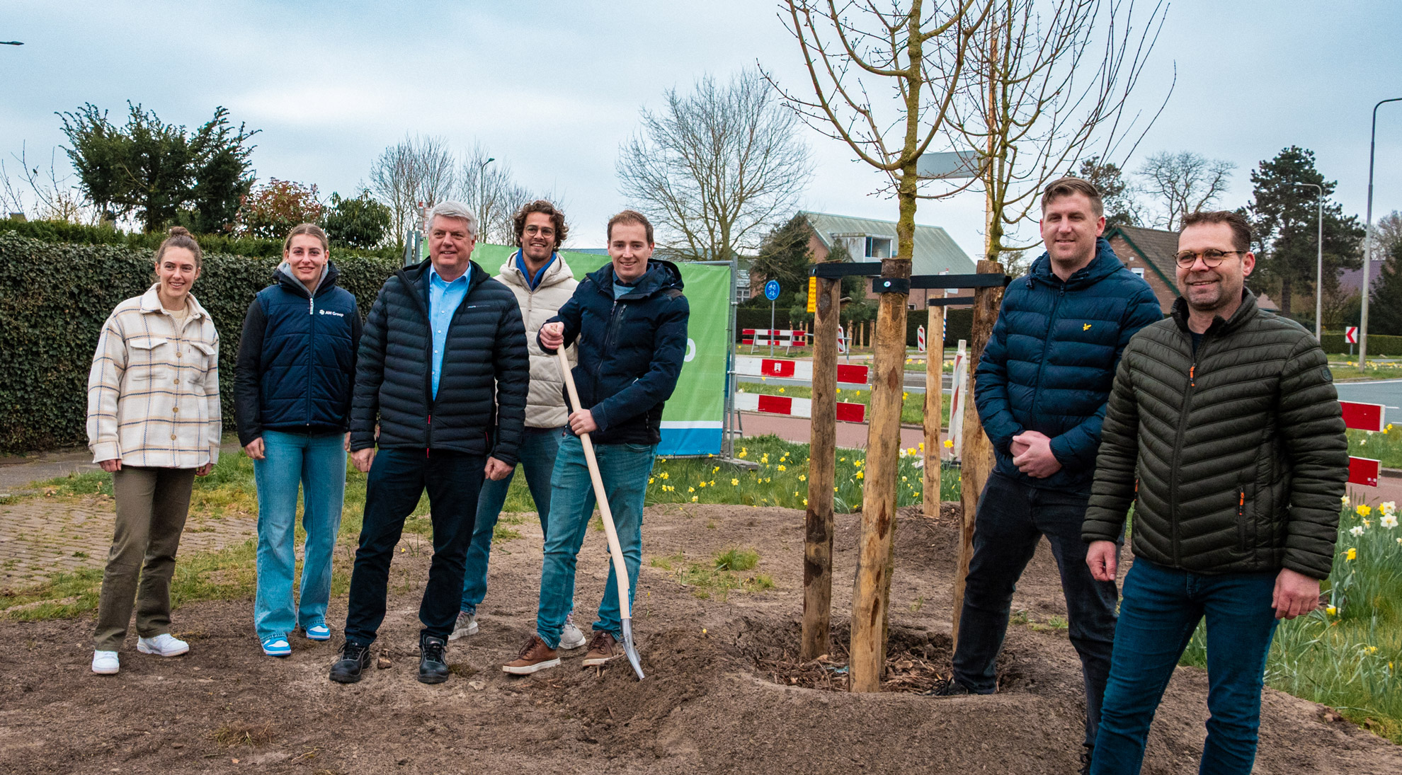 Gemeente Noordwijk plant bomen.