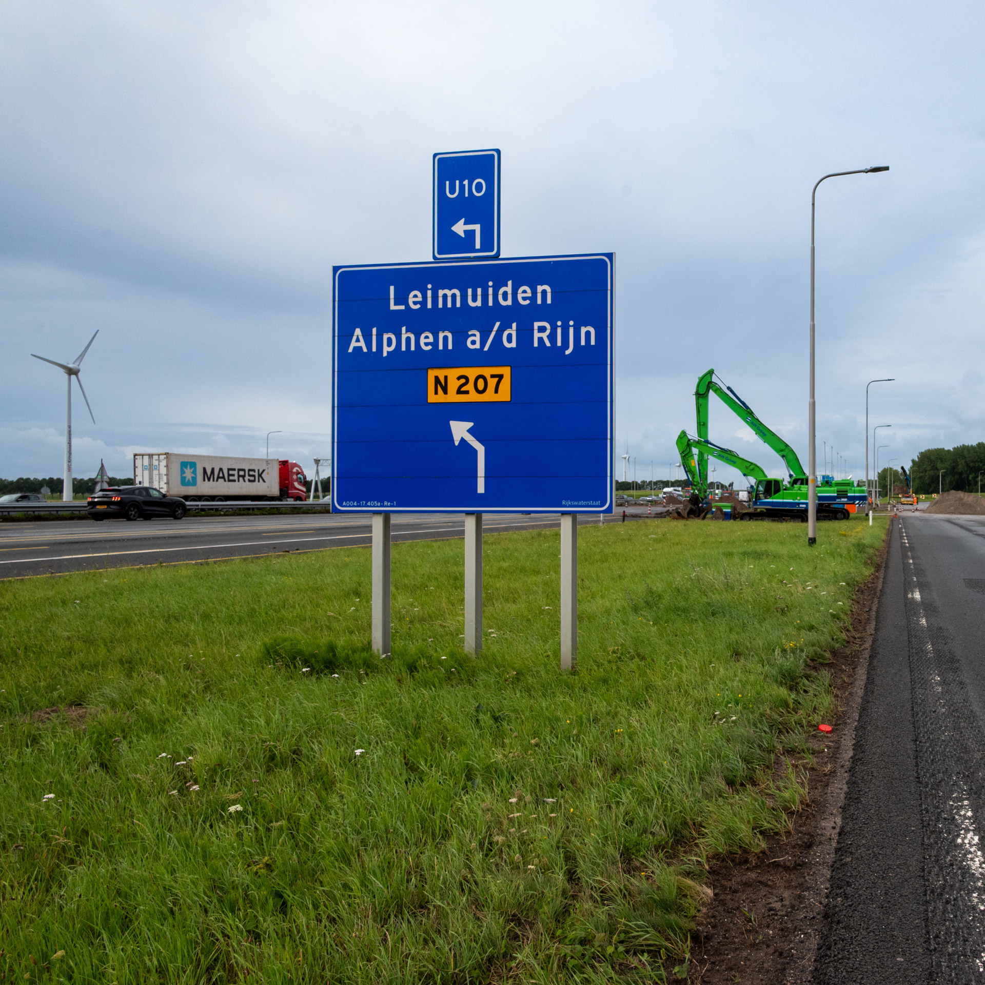Bord op snelweg.